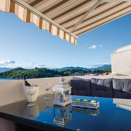 Awesome Apartment In Blace With House Sea View Экстерьер фото