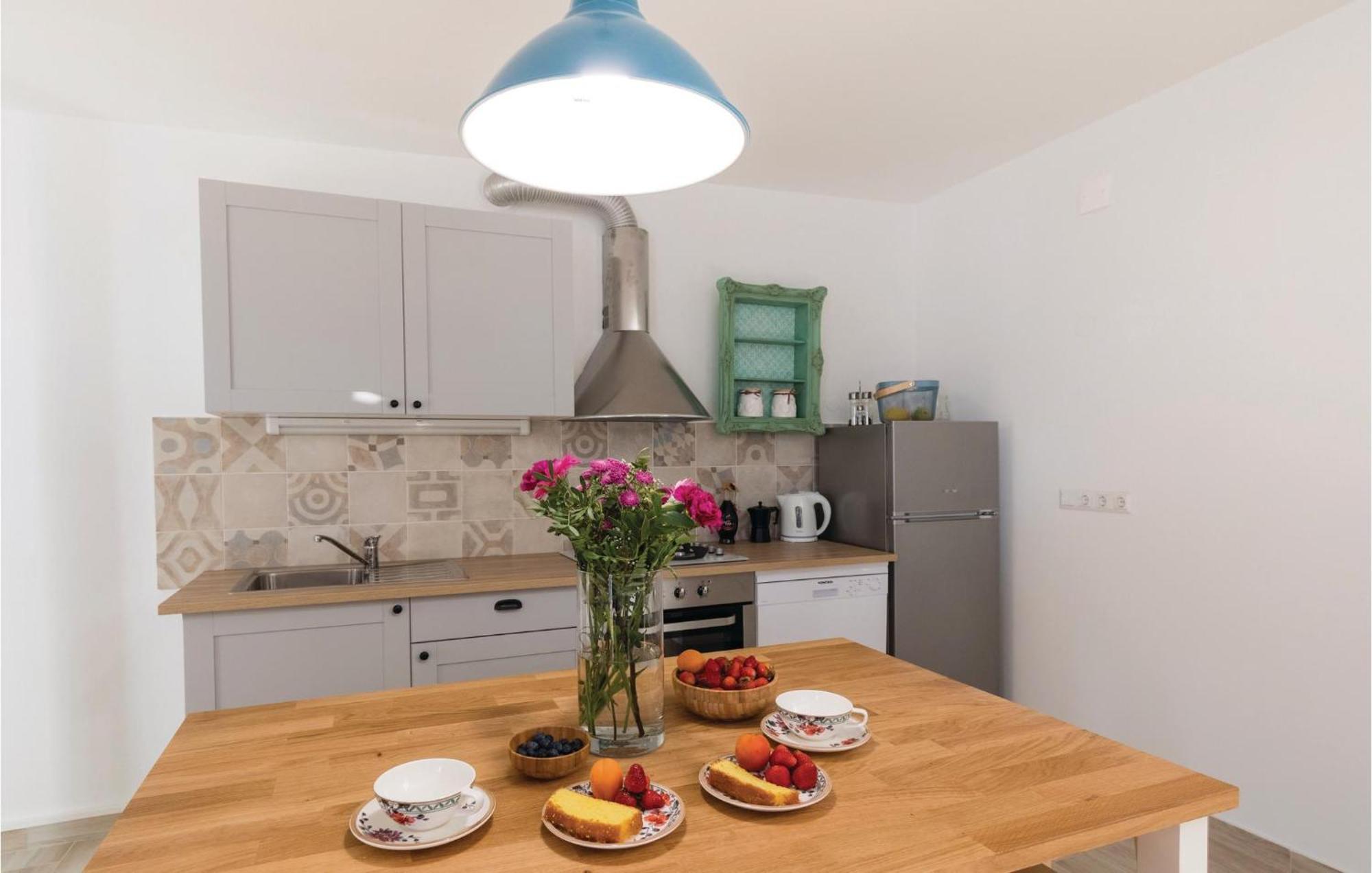 Awesome Apartment In Blace With House Sea View Экстерьер фото