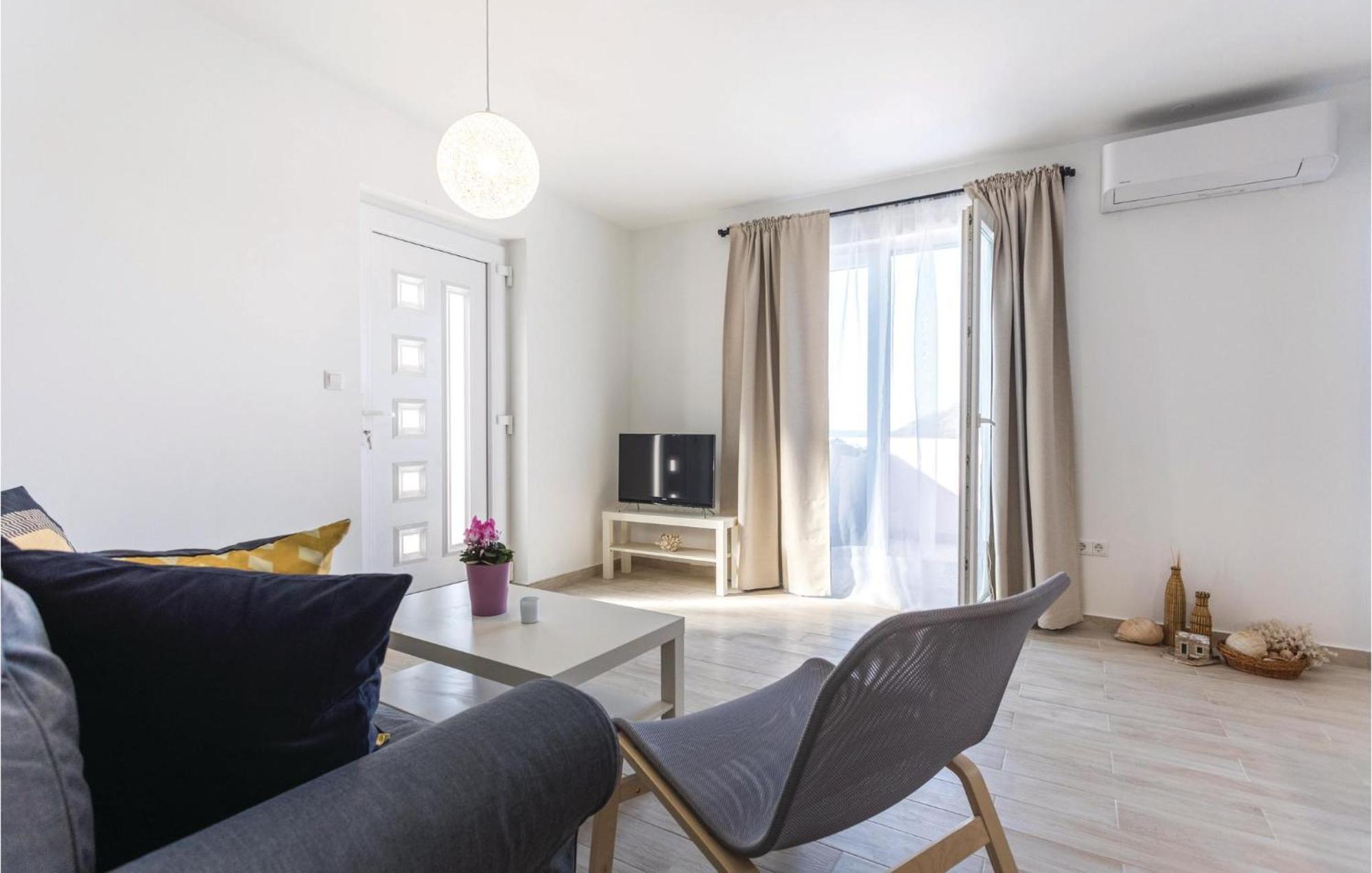 Awesome Apartment In Blace With House Sea View Экстерьер фото