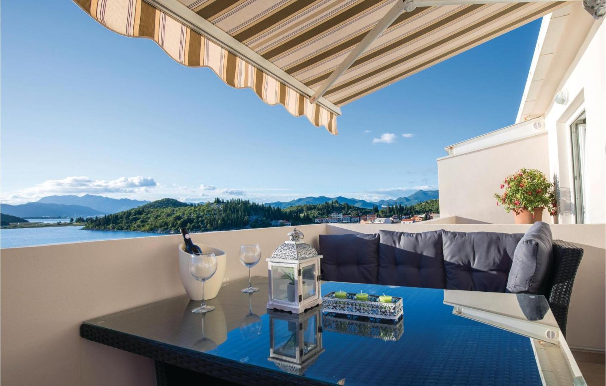 Awesome Apartment In Blace With House Sea View Экстерьер фото